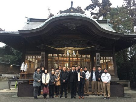 ?仕事始めは健軍神社から。スタッフ全員でお祓いをうけました